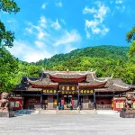峨眉山报国寺